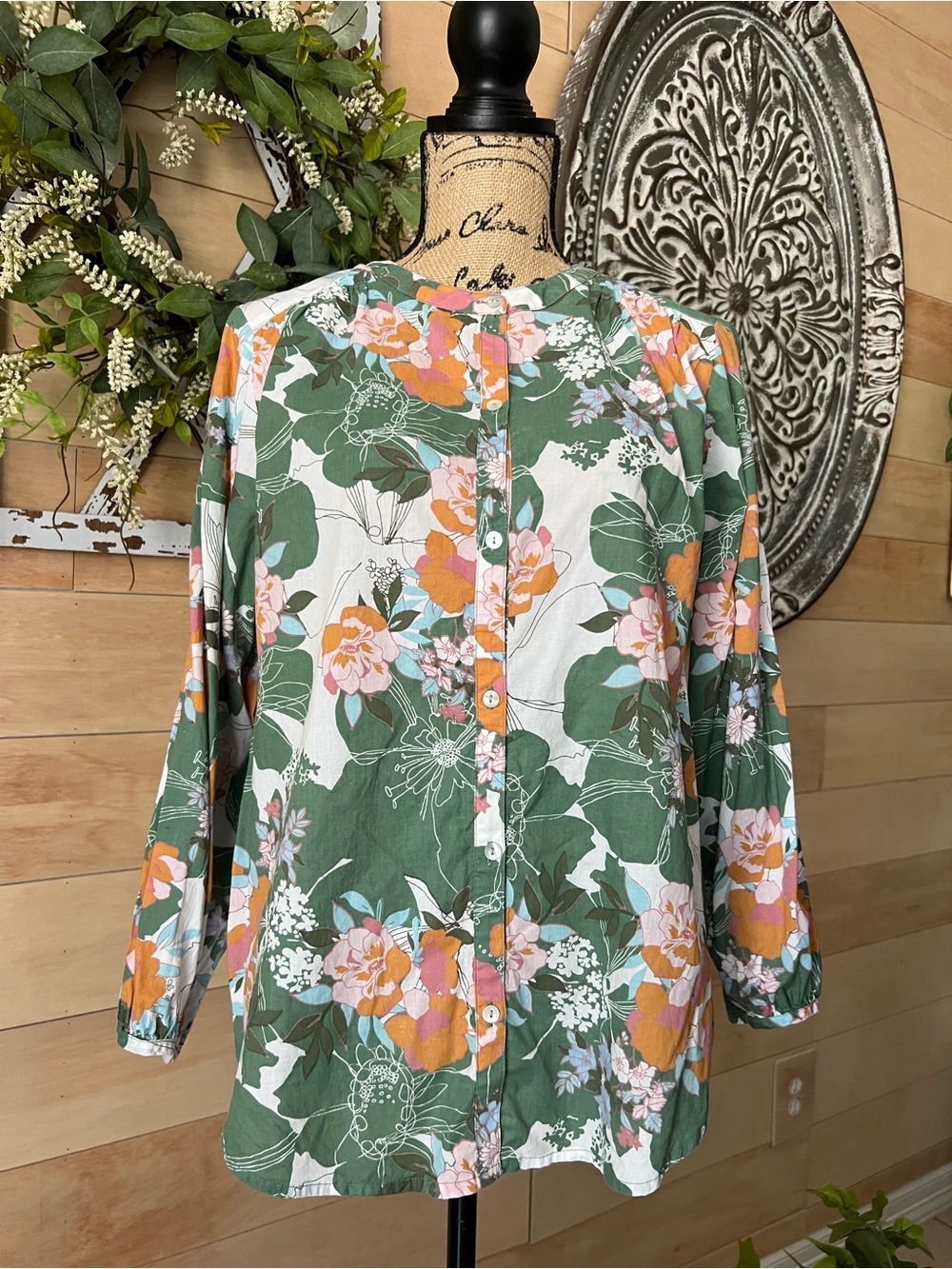 Lucky Brand Green Floral Button-Down Blouse with Peach Accents Size Medium